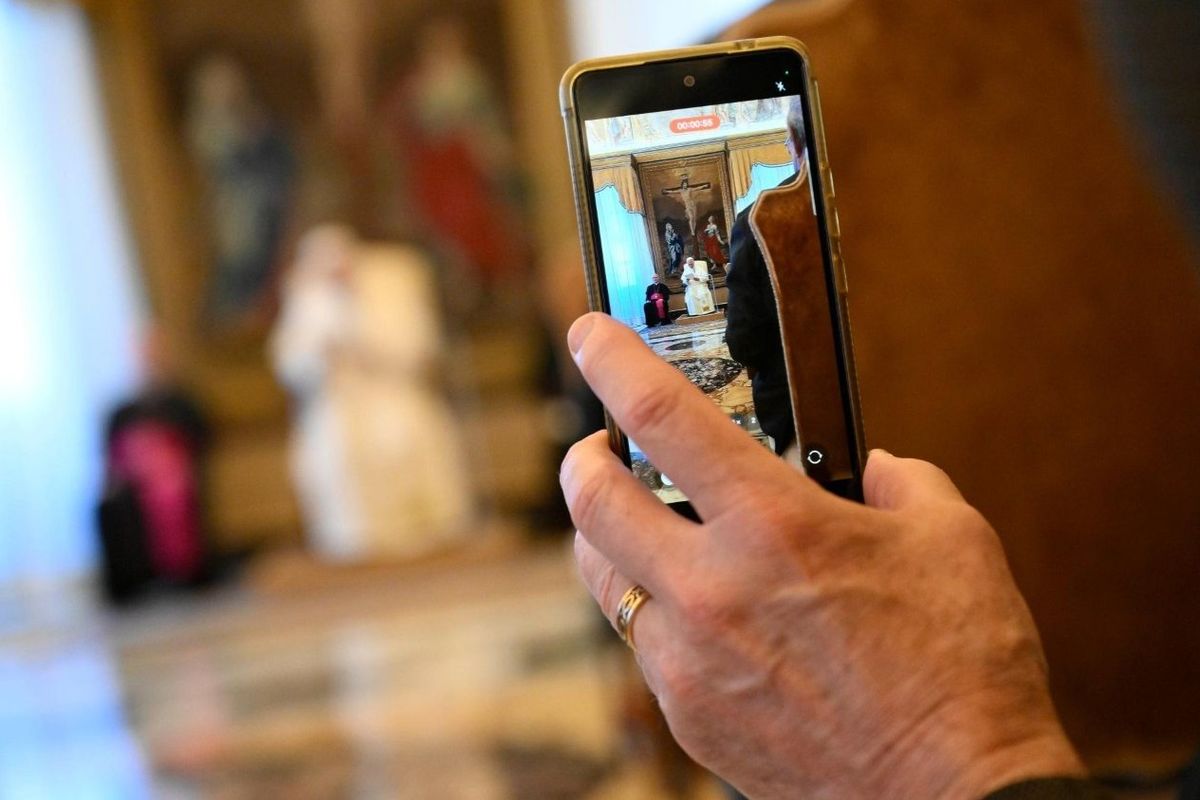 Pope: Church must restore ‘trust in technology,’ guide people to Christ