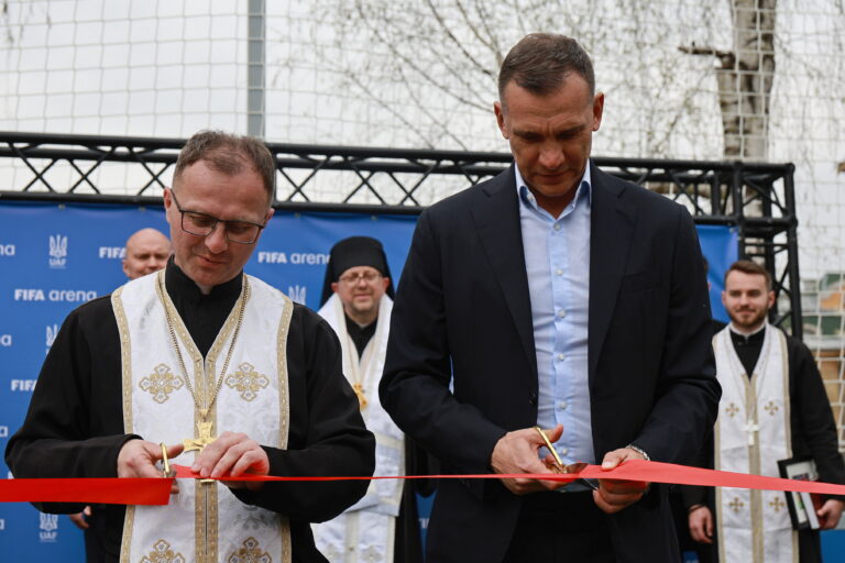У Львові відкрили перший в&nbsp;Україні майданчик &laquo;FIFA Arena&raquo; для дітей Центру опіки сиріт
