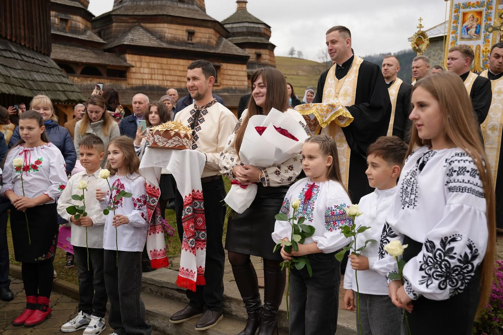 Владика Ярослав Приріз освятив відреставрований дерев’яний храм, збудований 1663 року