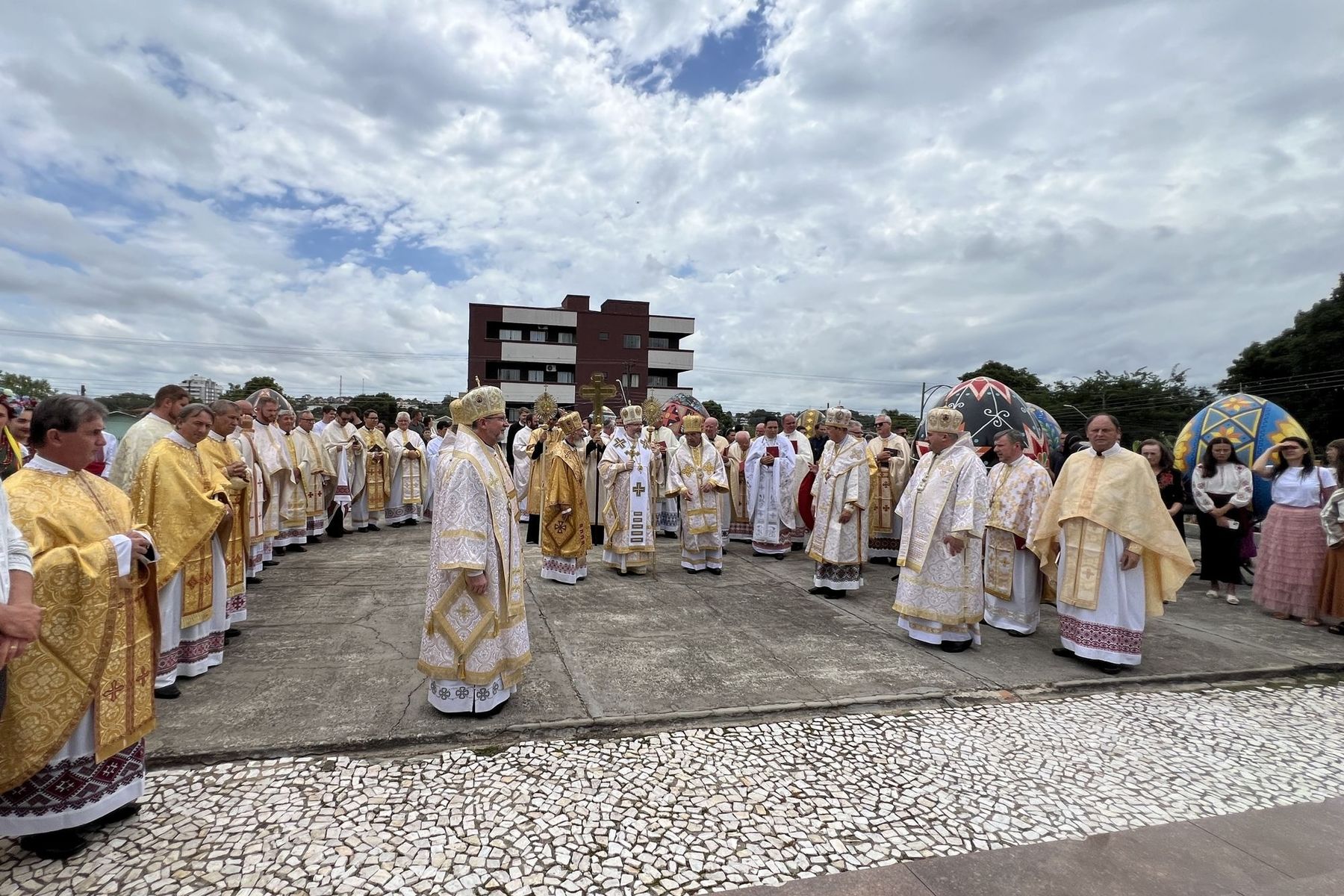 У Бразилії єпископи УГКЦ вшанували героїв України з нагоди четвертої річниці повномасштабної війни