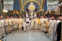 Владика Іриней Білик передав мощі святого Івана Хрестителя до Калуської парафії Владика Іриней Білик передав мощі святого Івана Хрестителя до Калуської парафії
