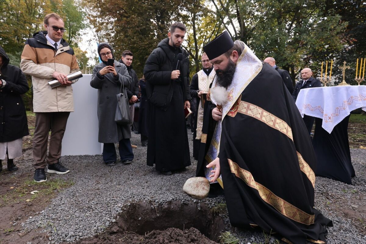 У Дублянах освятили місце під будівництво першого в Україні містечка сімейного типу для дітей-сиріт