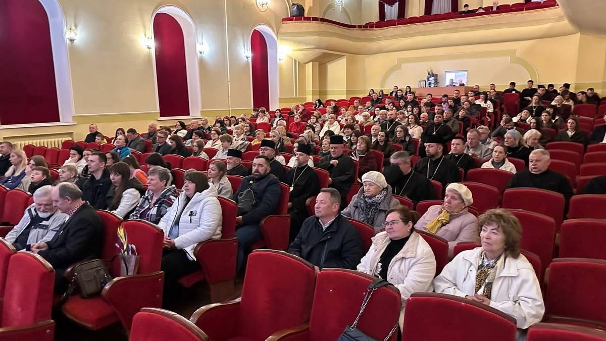 У Тернопільсько-Зборівській архиєпархії відзначили митців, священників та науковців відзнакою Патріарха Йосифа Сліпого У Тернопільсько-Зборівській архиєпархії відзначили митців, священників та науковців відзнакою Патріарха Йосифа Сліпого