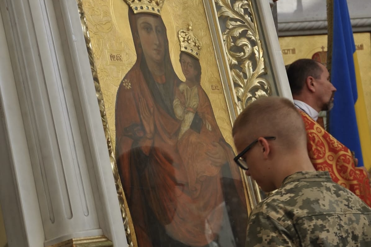 У Зарваниці відбулося Всеукраїнське військове паломництво У Зарваниці відбулося Всеукраїнське військове паломництво