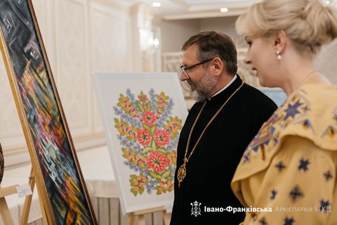«Бути, любити і будувати»: на Прикарпатті Глава УГКЦ відвідав IX благодійний аукціон на підтримку Збройних сил України