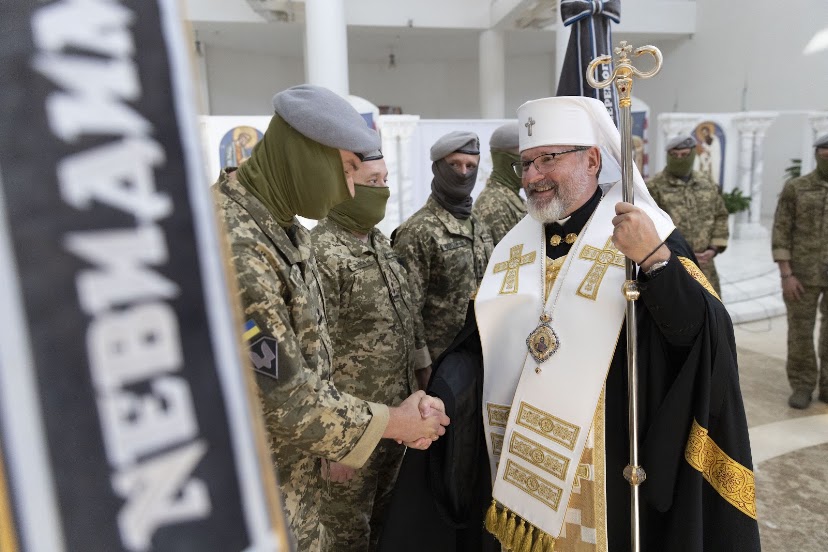 Глава УГКЦ освятив мотиваційні прапори для окремих центрів Сил спеціальних операцій ЗСУ