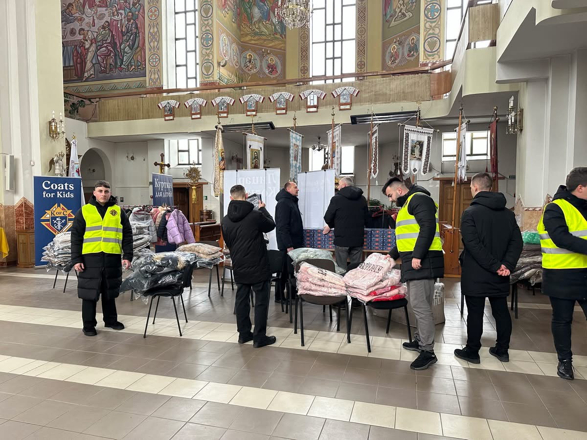 Продуктові набори і&nbsp;допомога дітям: у&nbsp;Тернополі провели дві благодійні акції