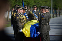 Владика Йосиф Мілян взяв участь у&nbsp;церемонії перепоховання полковника Андрія Мельника та&nbsp;його дружини Софії