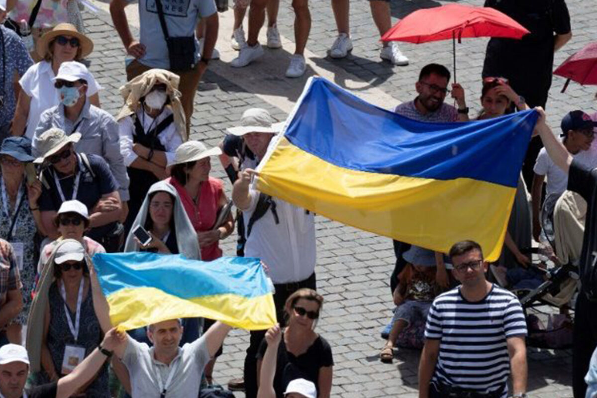 Папа Франциск: «Не забуваймо про народ України, де не припиняються бомбардування»