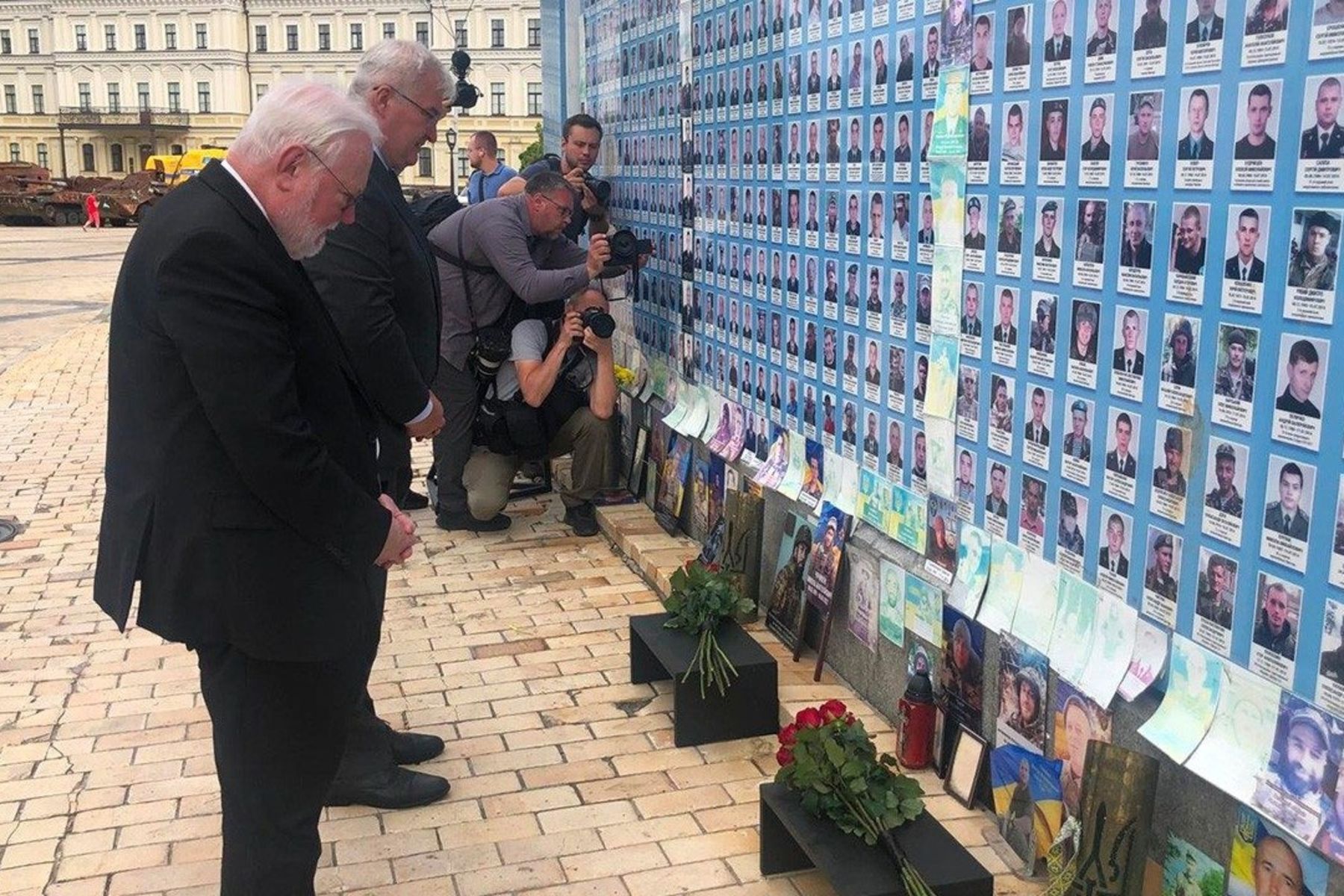 Ukraine: Archbishop Gallagher visits Maidan memorial