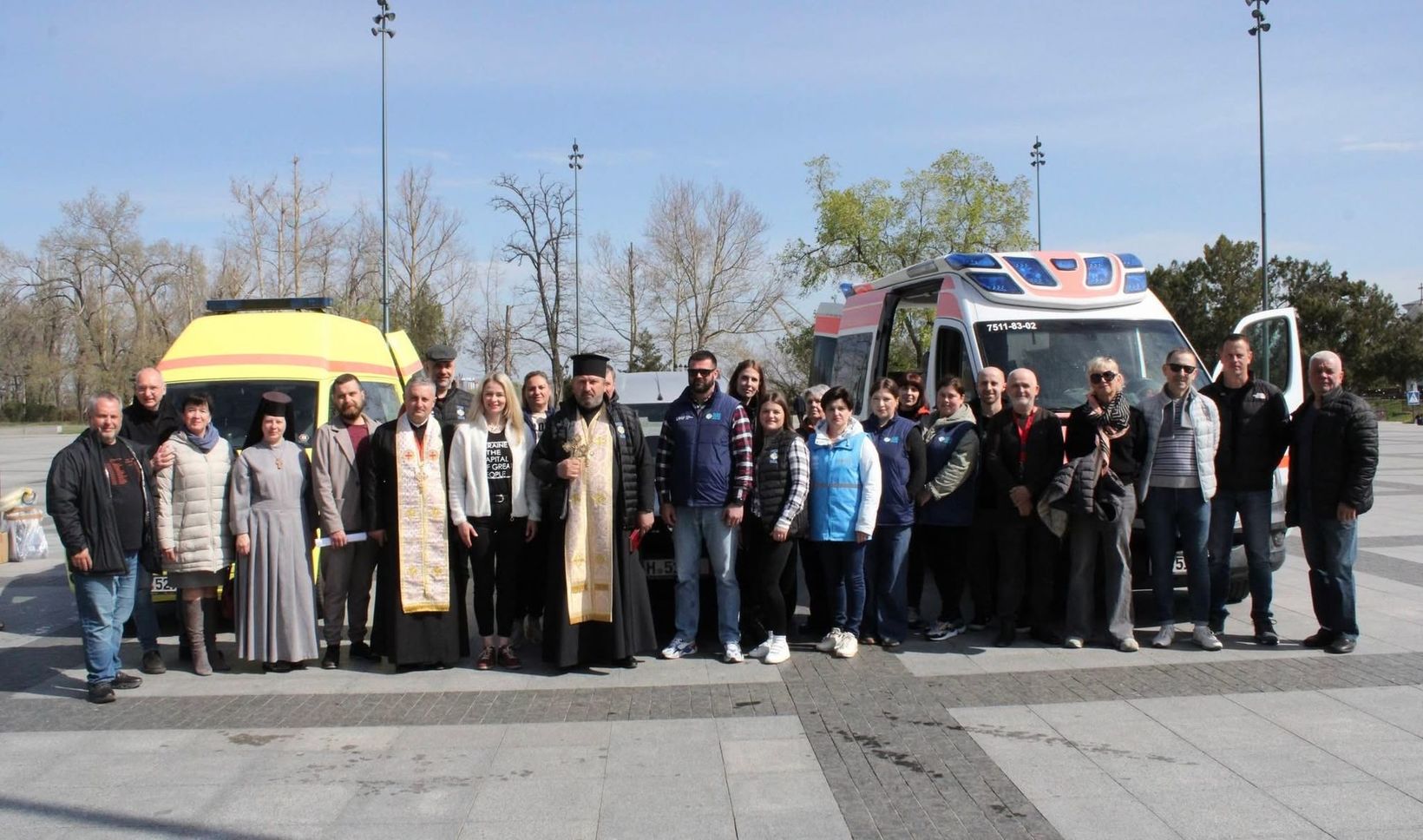 &laquo;Карітас Миколаїв&raquo; отримав спецавто для перевезення маломобільних людей, а&nbsp;лікарні&nbsp;&mdash; дві карети швидкої допомоги