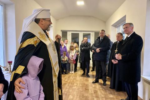 Head of the UGCC consecrated accommodation for displaced persons in Bryukhovychi