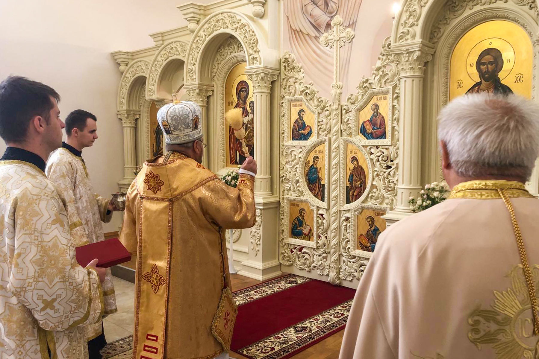 У «Рідній хаті імені патріарха Йосифа Сліпого» відбулося освячення іконостаса