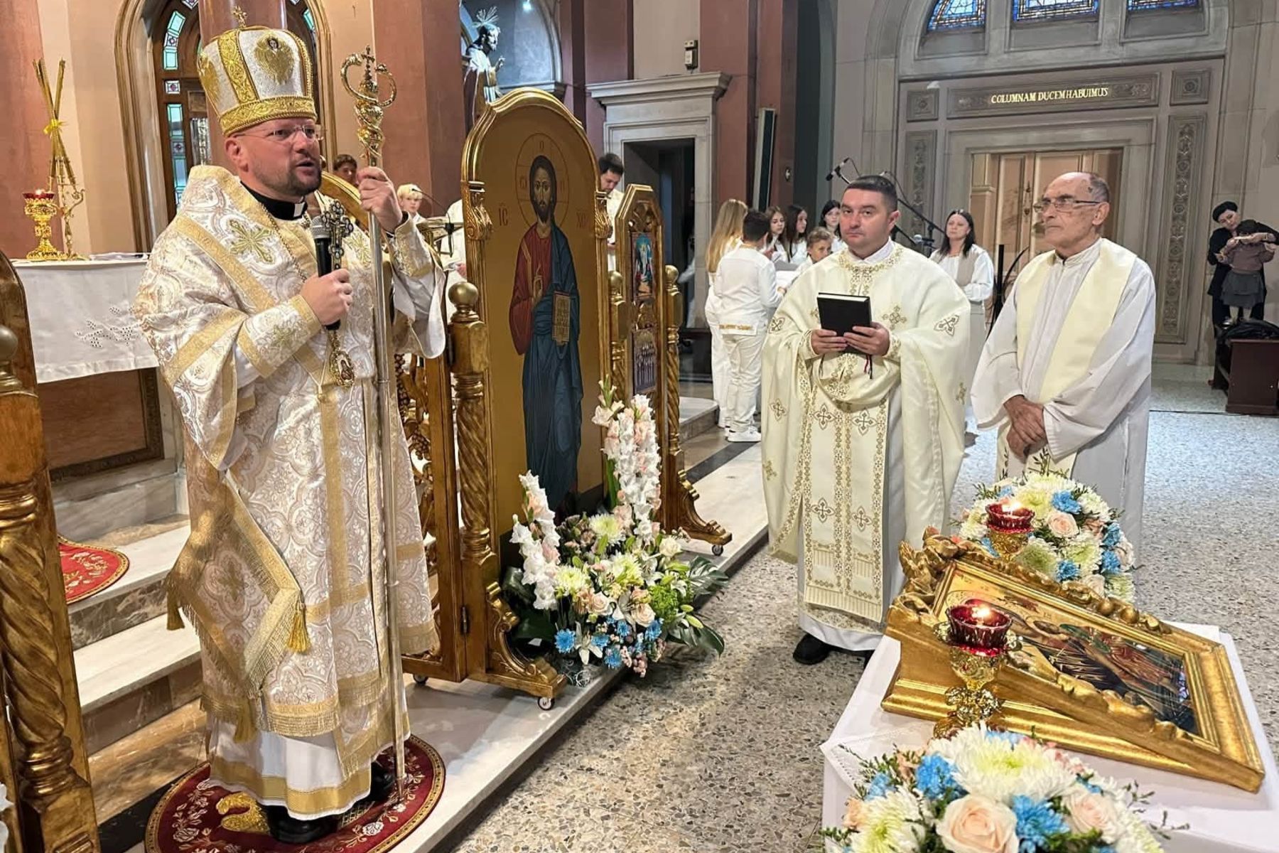 Владика Степан Сус очолив Літургію з нагоди 18-річчя української громади Барселони