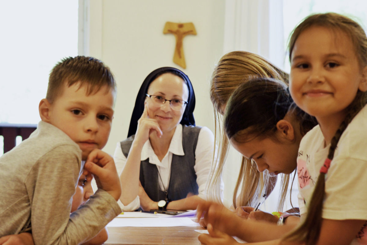 Для українських дітей у Швеції провели літній християнський табір