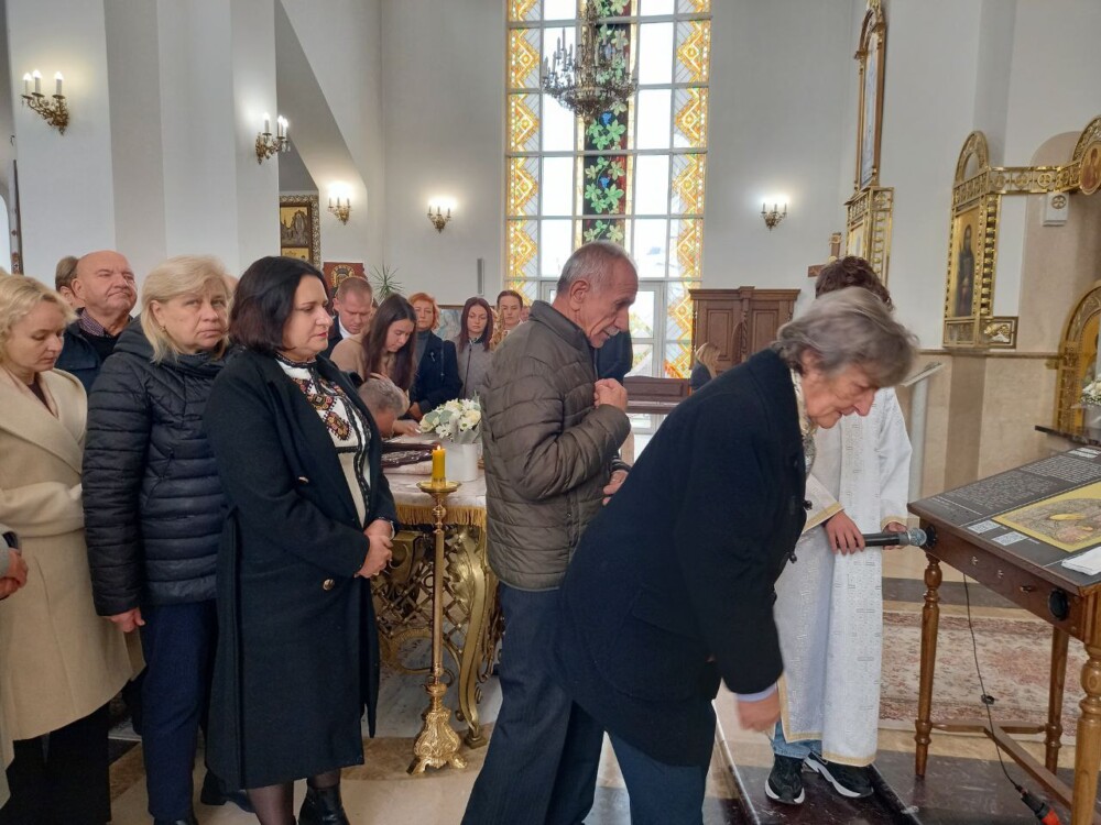 Парафія УГКЦ у Крихівцях отримала унікальну тифлоакустичну ікону Гошівської Богородиці