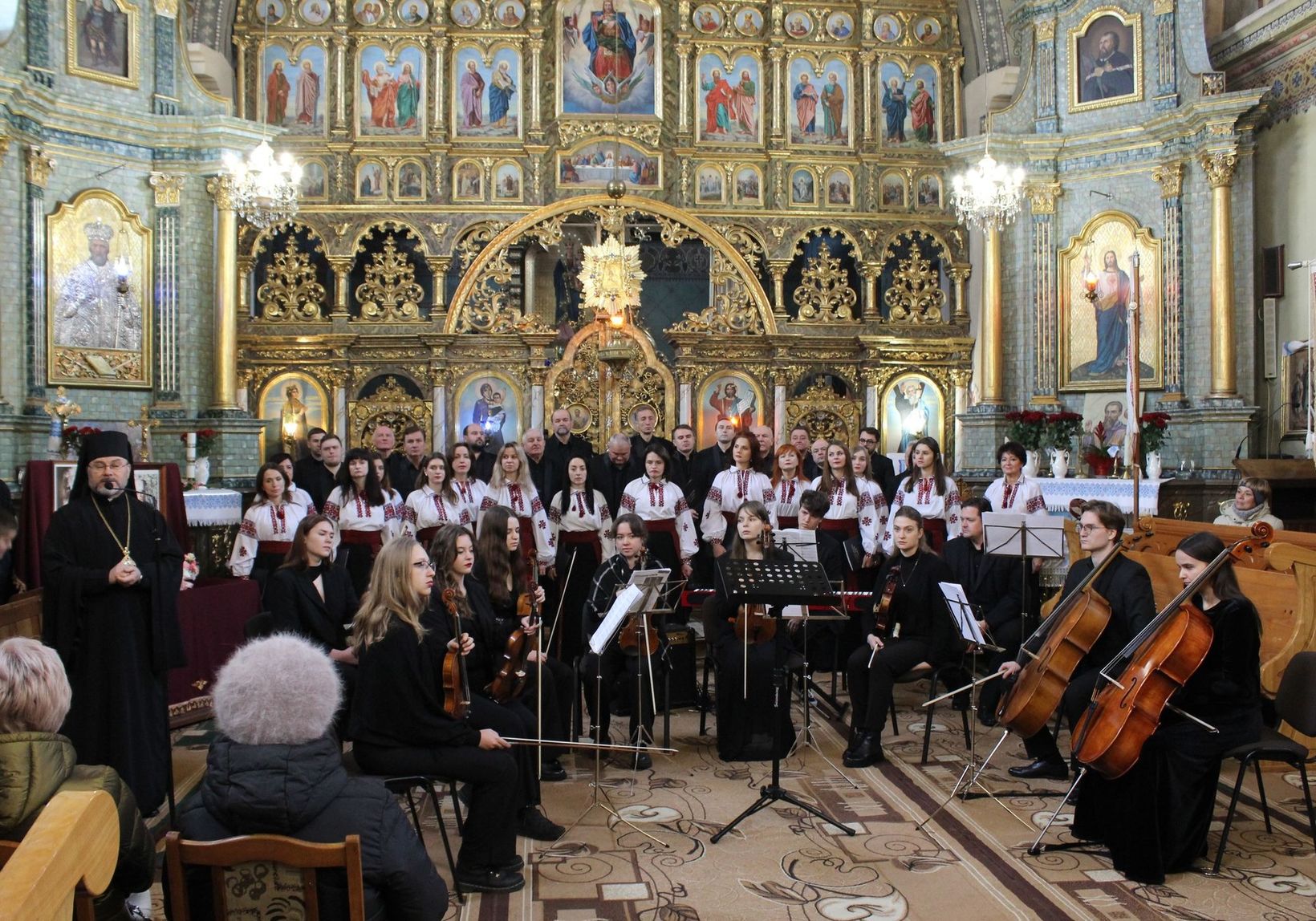 «Пречиста Діва не припинила служити», — владика Ярослав Приріз на Введення у Старому Самборі