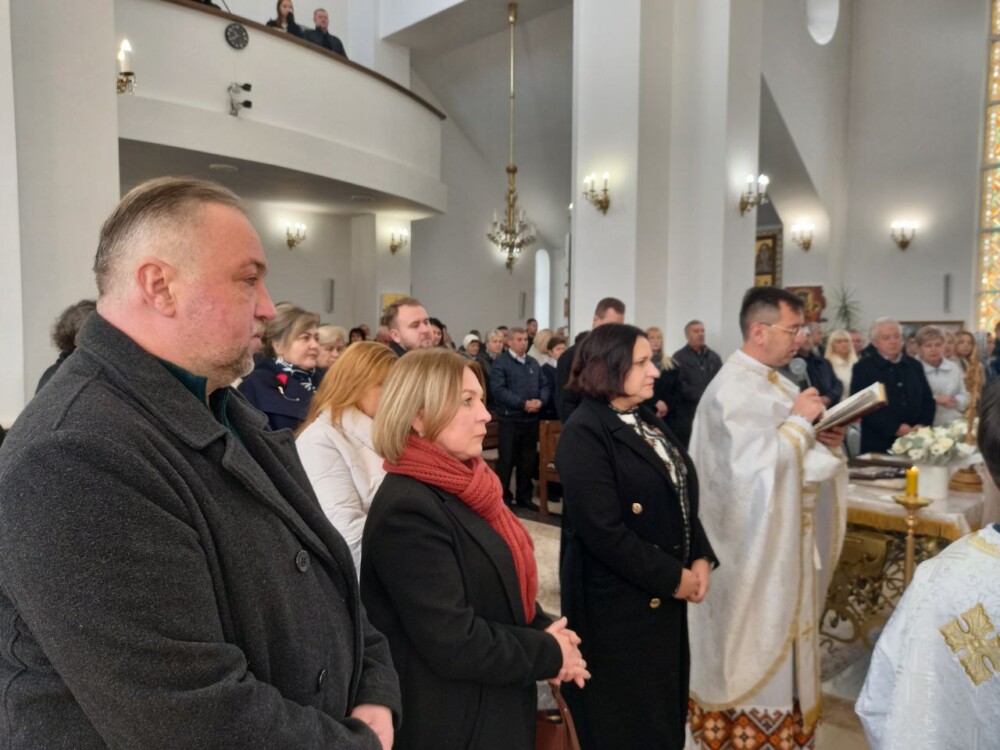 Парафія УГКЦ у Крихівцях отримала унікальну тифлоакустичну ікону Гошівської Богородиці