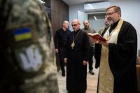 Глава УГКЦ освятив ікону Покрова Богородиці для українських захисників неба Глава УГКЦ освятив ікону Покрова Богородиці для українських захисників неба