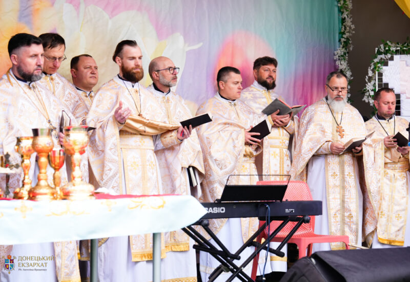 &laquo;Бути разом&nbsp;&mdash; це&nbsp;наш духовний ресурс&raquo;&nbsp;&mdash; владика Максим Рябуха про спільне святкування Великодня в&nbsp;Донецькому екзархаті