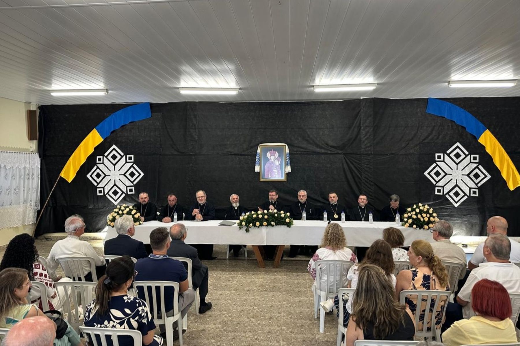 Владики Постійного Синоду УГКЦ зустрілися з лідерами української громади в Бразилії