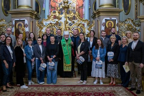 У Львові журналісти відзначили професійне свято молитвою та спілкуванням у митрополичих садах