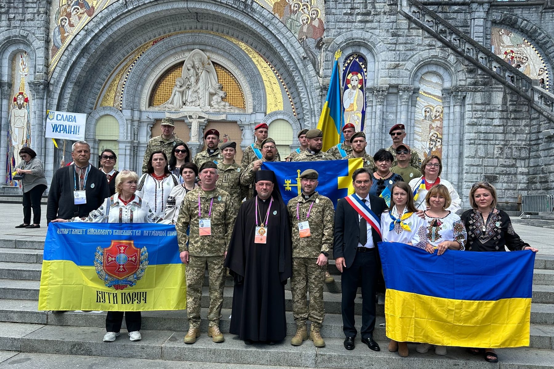 Українські військові здійснили паломництво до Люрду