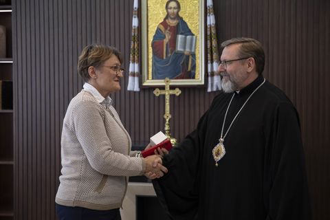 «Церква — це місце зцілення ран війни»: Блаженніший Святослав зустрівся з представниками «Церкви в потребі»