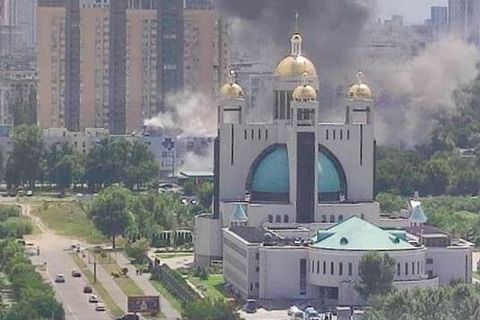 Під час ракетного удару по Києву постраждав пологовий будинок біля Патріаршого собору, загинули люди