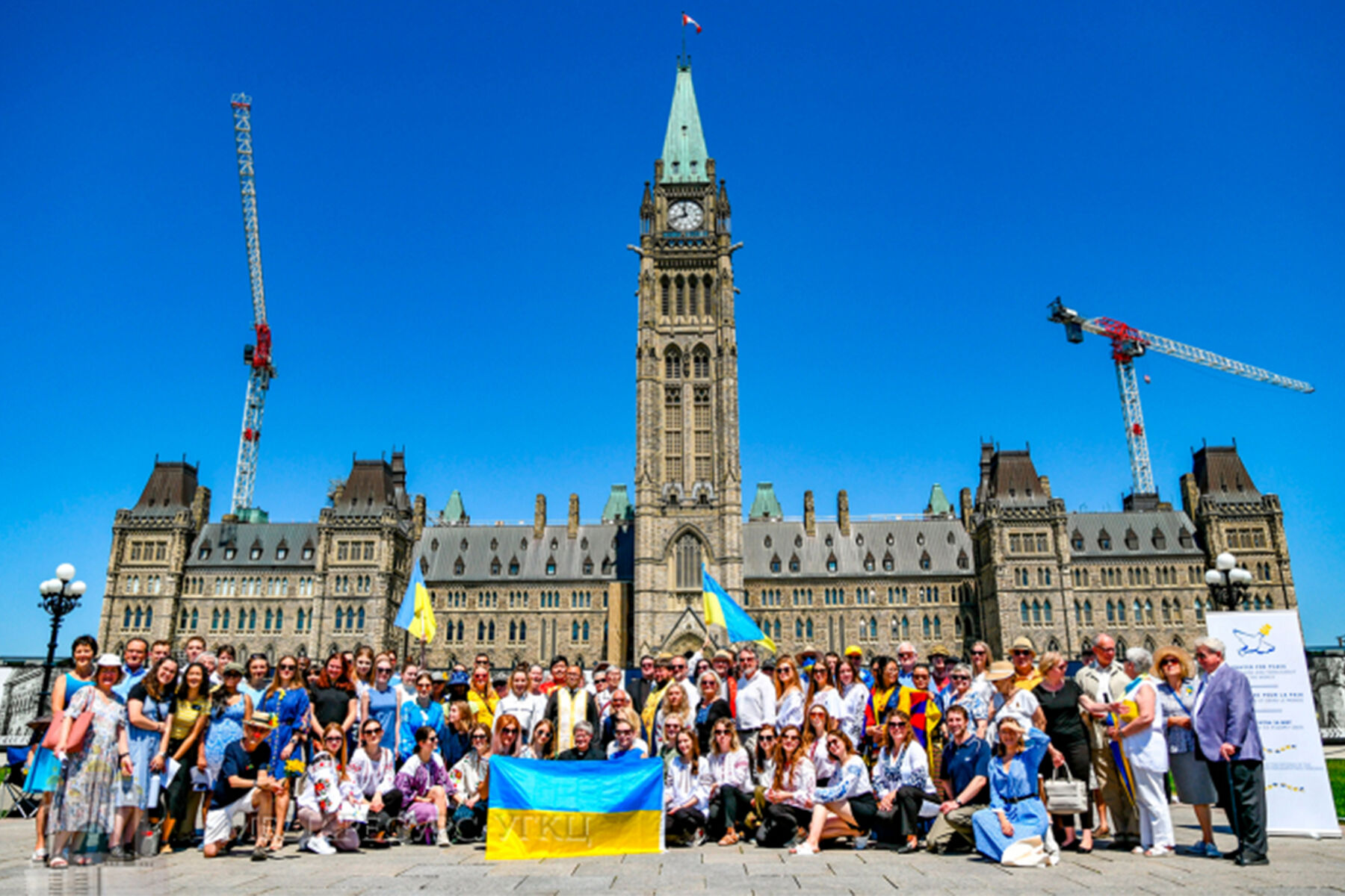 Біля парламенту Канади за мир в Україні молилися католики, православні, протестанти, юдеї та буддисти
