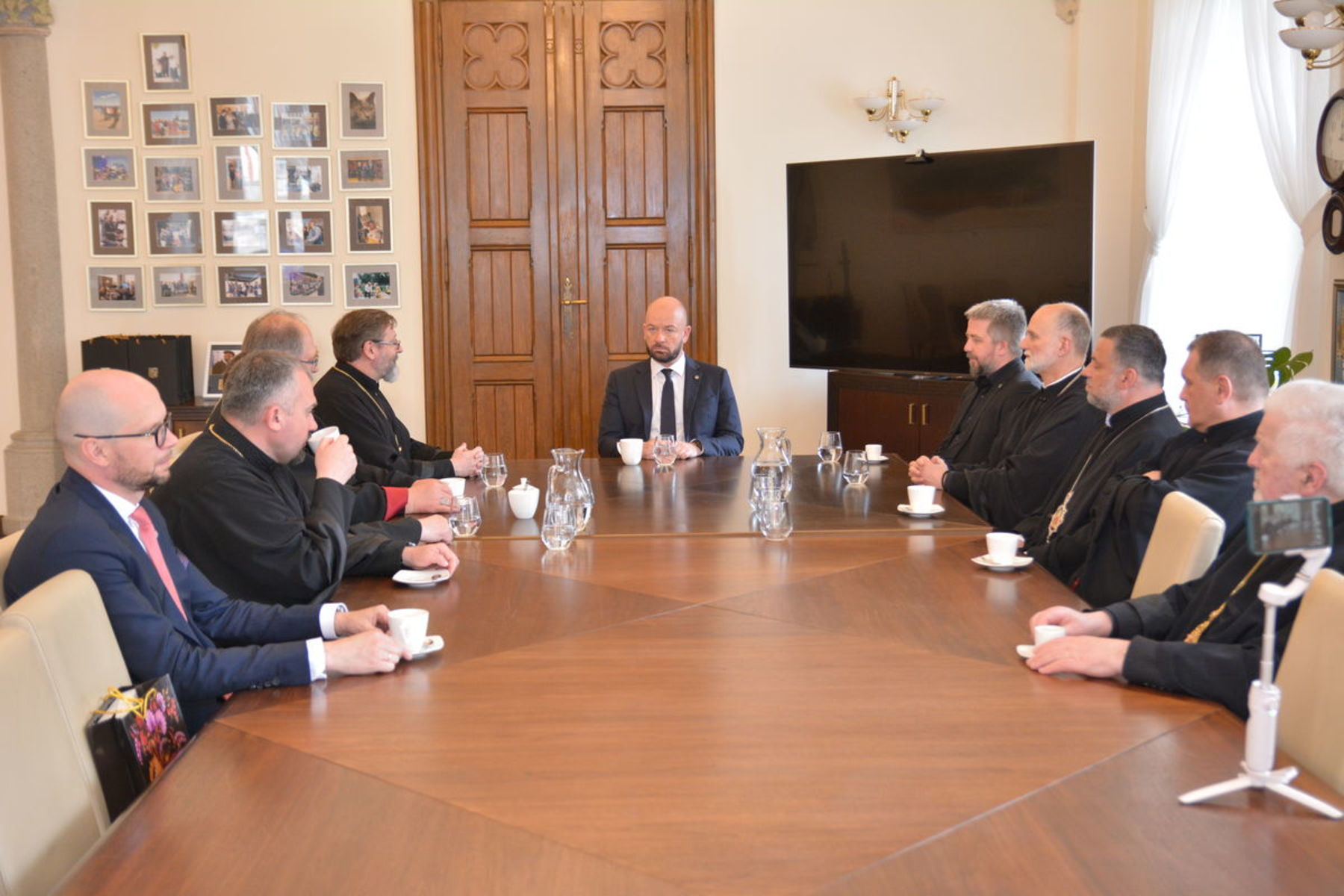 Bishops of the Permanent Synod expressed gratitude to the Mayor of Wroclaw for supporting Ukrainians