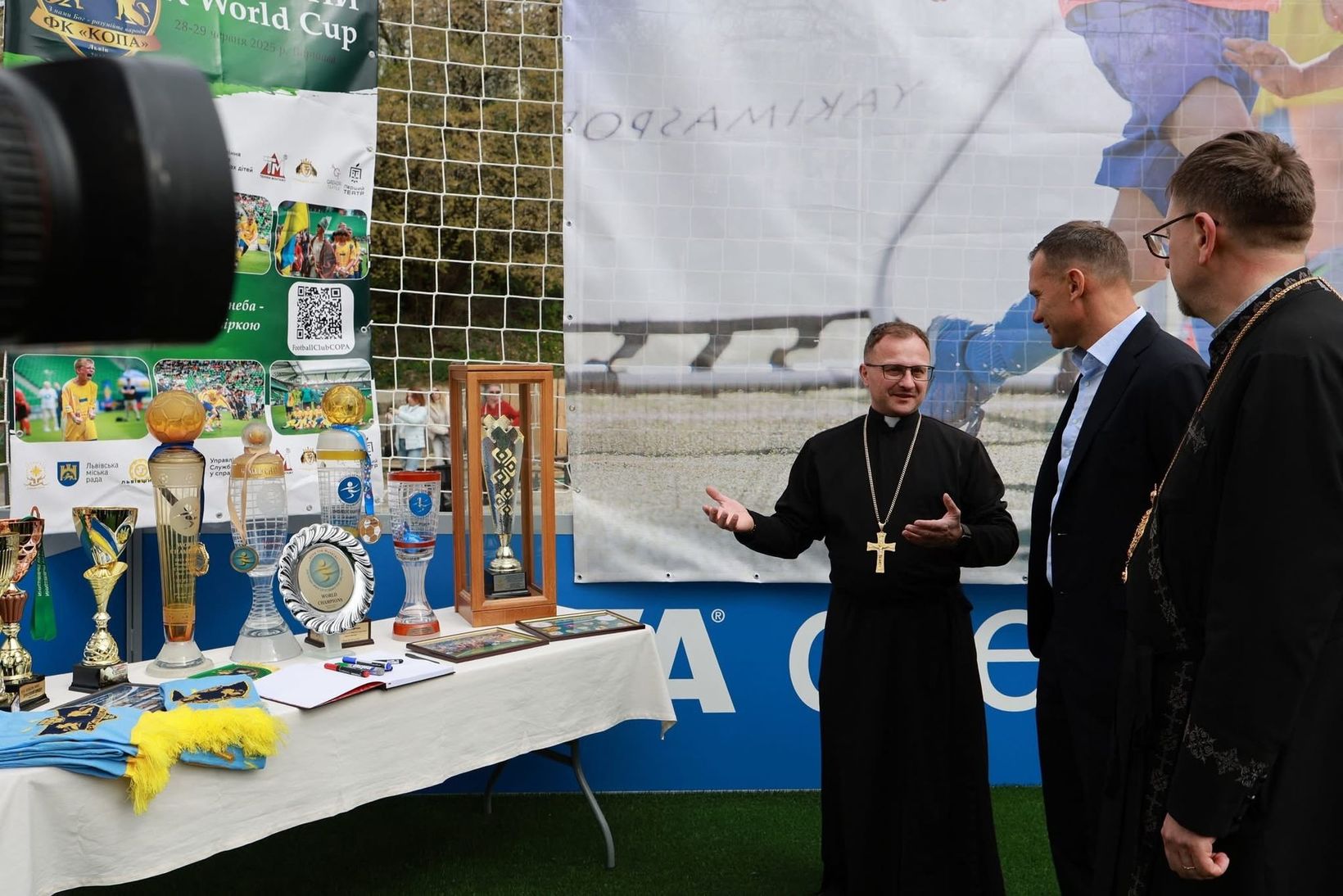 У Львові відкрили перший в&nbsp;Україні майданчик &laquo;FIFA Arena&raquo; для дітей Центру опіки сиріт