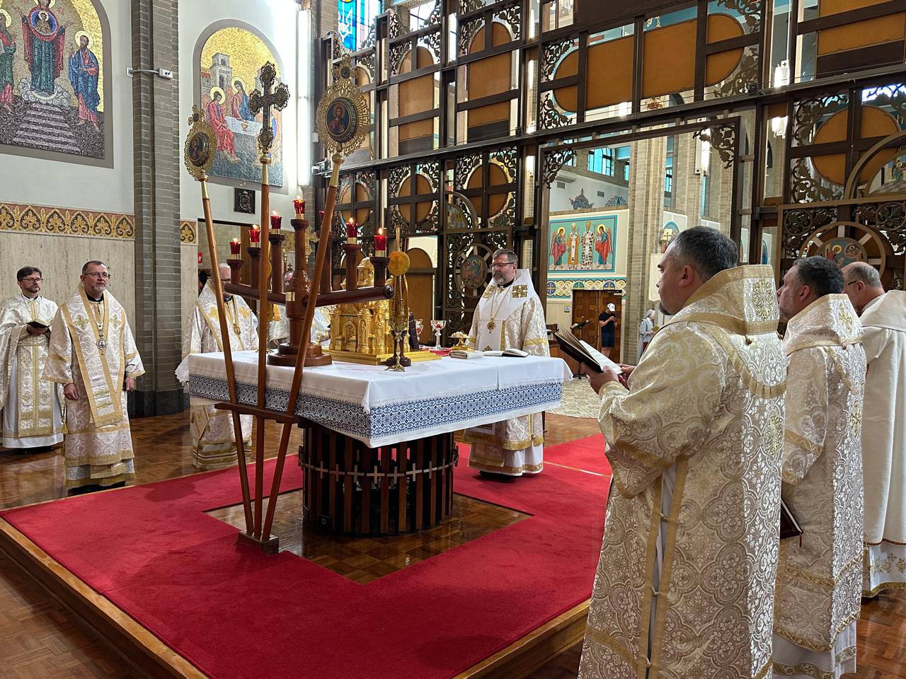 «Земні скарби — це засоби для служіння Богові через служіння ближньому», — владика Микола кардинал Бичок