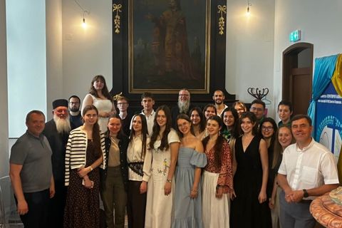 У Відні презентували молодіжний рух «Українська молодь — Христові»