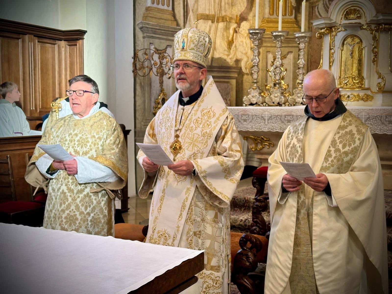 Владика Богдан Дзюрах очолив молитву за&nbsp;мир в&nbsp;Україні у&nbsp;відпустовому центрі Марія Роггендорф