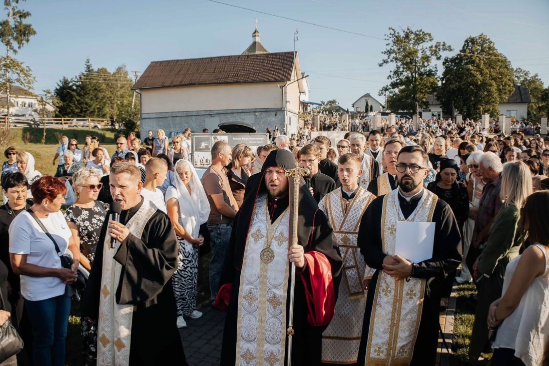 Понад дві тисячі паломників взяли участь у 100-х молитовних чуваннях у Старуні