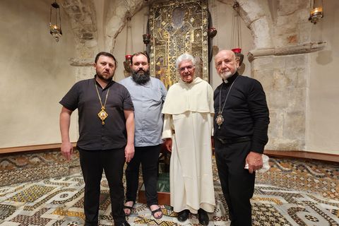 Єпископи УГКЦ здійснили паломництво до мощей святого Миколая у місті Барі, Італія