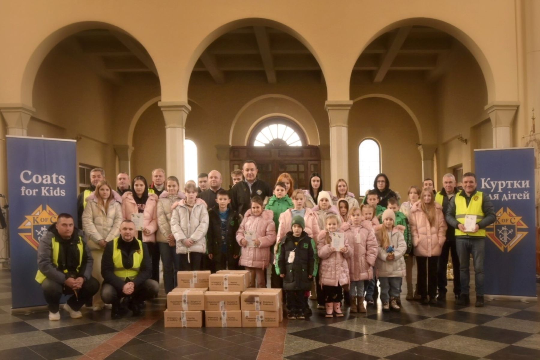 Розпочалася Всеукраїнська акція «Куртки для дітей» Лицарів Колумба