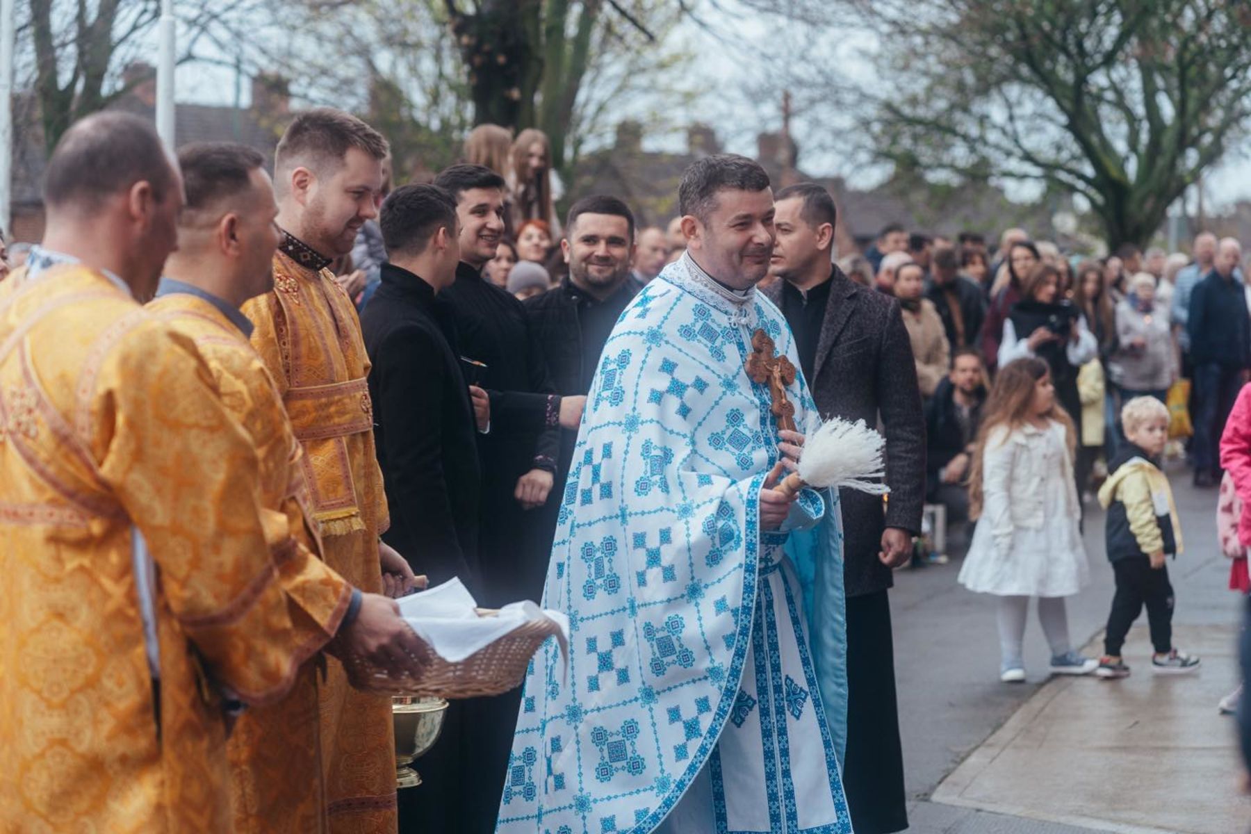 «Христос воскрес» із мирної ірландської землі до страждальної України: українці в Ірландії відсвяткували Пасху