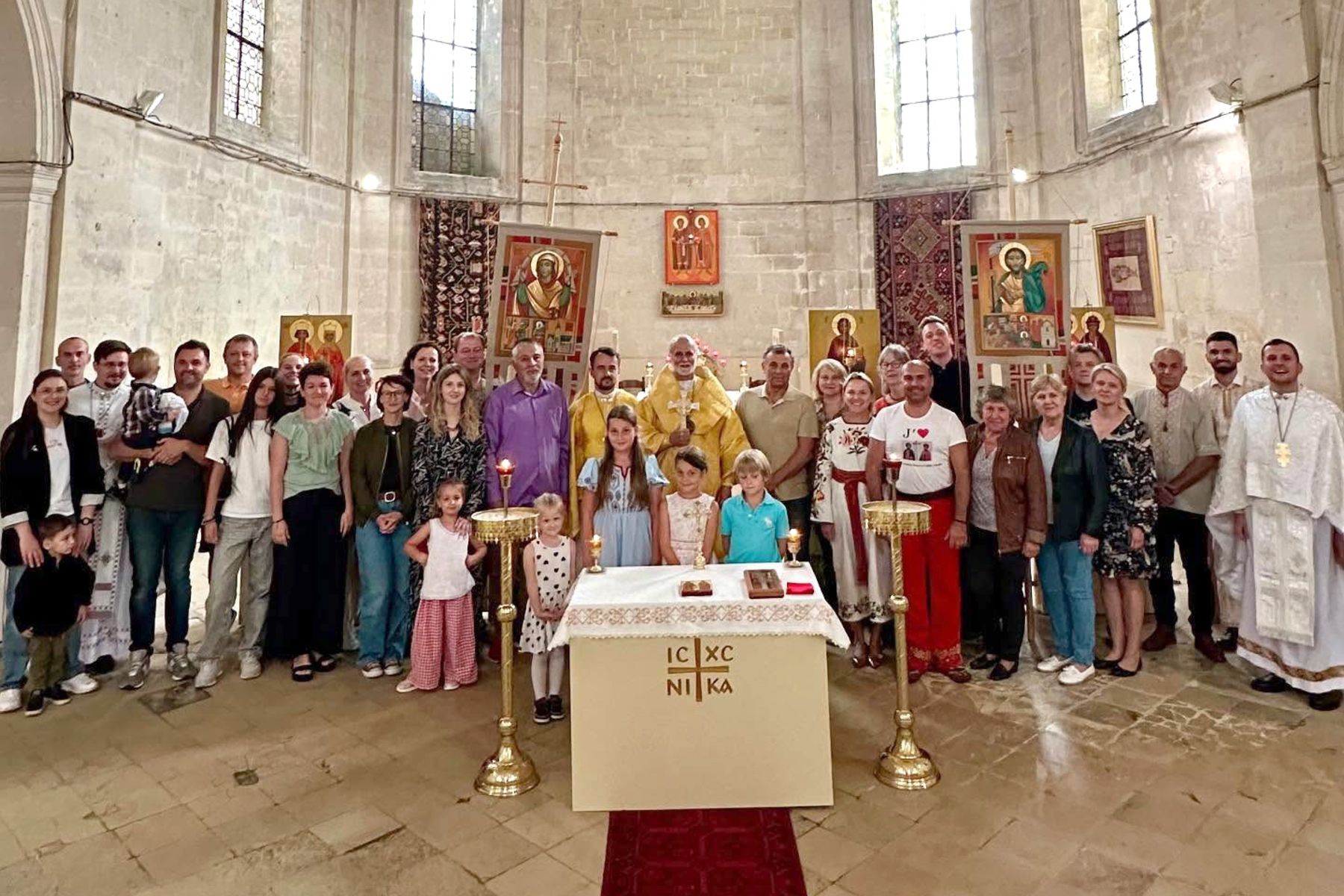 Metropolitan Borys Celebrates Divine Liturgy in Senlis on the Feast of Saints Borys and Hlib