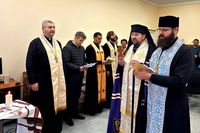 У лікарні Мечникова в Дніпрі помолилися перед іконою з мощами святого Володимира
