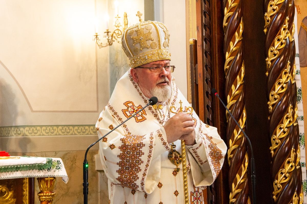 «Від початку цієї війни Ви зцілюєте рани постраждалих і даруєте їм надію на перемогу», — Блаженніший Святослав привітав владику Тараса Сеньківа