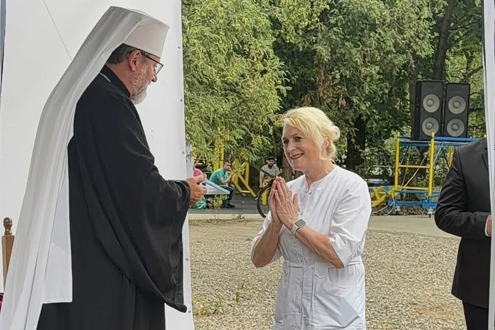 «Бог є там, де найбільше болить»: Глава УГКЦ зустрівся з пацієнтами реабілітаційного відділення у Надвірній «Бог є там, де найбільше болить»: Глава УГКЦ зустрівся з пацієнтами реабілітаційного відділення у Надвірній