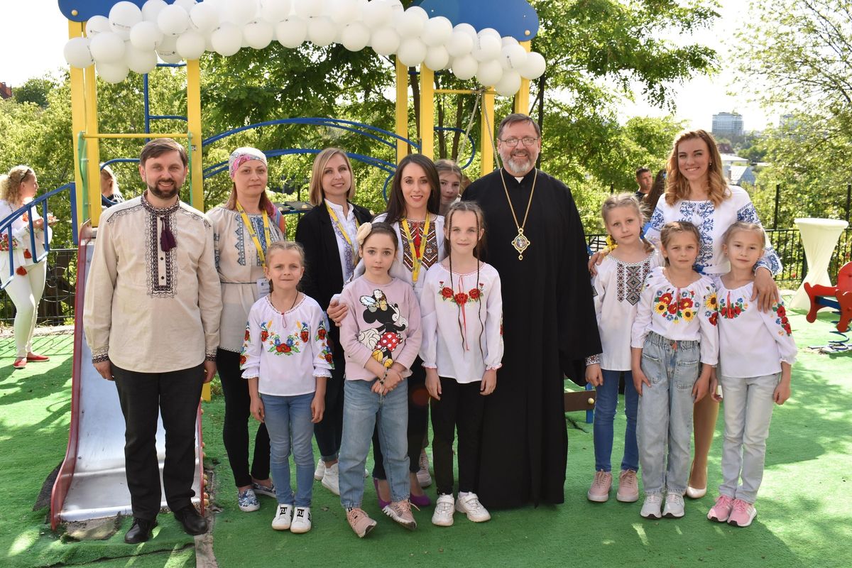 Care Hub for the Ukrainian Child: His Beatitude Sviatoslav consecrates social center of Caritas Kyiv