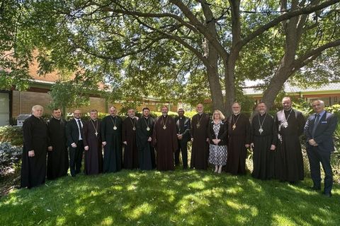 Синодальність і солідарність: єпископи Постійного Синоду УГКЦ зустрілися з Секретарем конференції єпископів Австралії