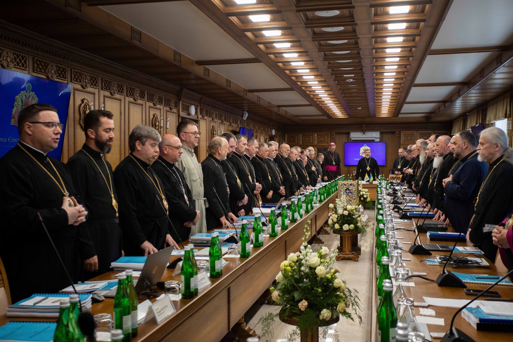 Найстаршому — 77, наймолодшому — 44: у Зарваниці розпочалися робочі засідання Синоду Єпископів УГКЦ