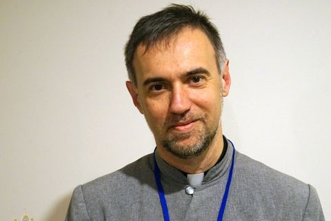 Священник для українців в Іспанії отець Степан Угрин: Один із моїх улюблених біблійних героїв — Авраам, який ризикував. Бо віра — це ризик