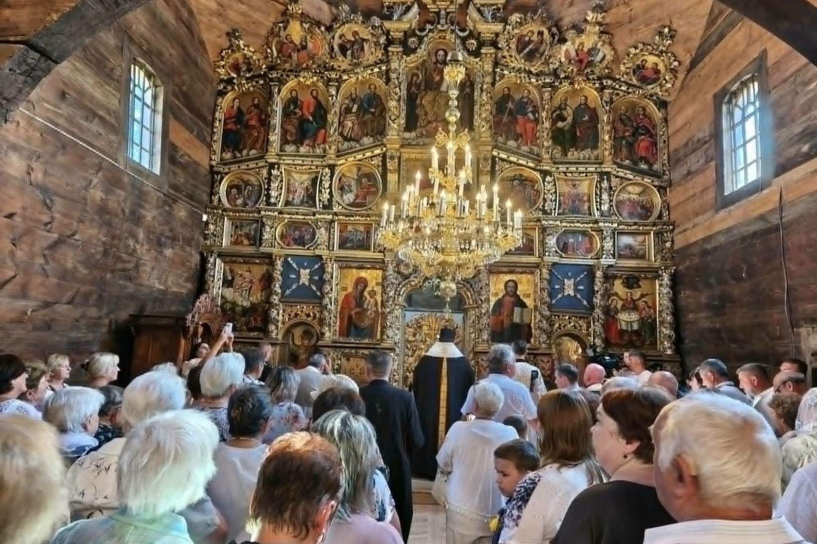 У Жовкві відновили давній храм УГКЦ: єпископ закликав повернути святиню громаді для богослужінь У Жовкві відновили давній храм УГКЦ: єпископ закликав повернути святиню громаді для богослужінь
