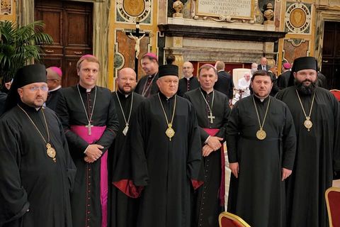 «Я надіюся, що Папа є з нами», — владика Микола Бичок під час зустрічі молодих єпископів із Папою Франциском