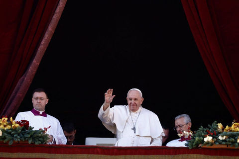 У різдвяному посланні «Urbi et Orbi» Папа Франциск побажав українцям миру